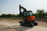 Excavator for Land Clearing: The Best Equipment for Site Preparation Projects